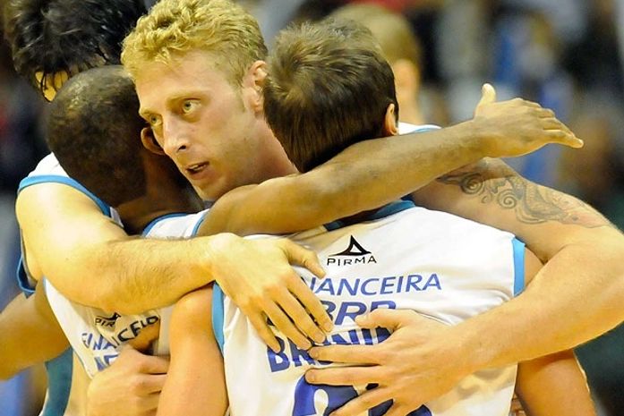 Com ginásio lotado, Brasília vence Franca e conquista o bi da NBB