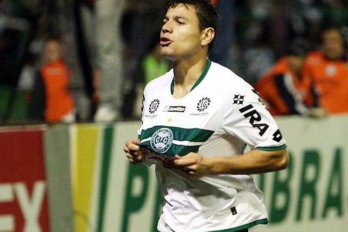 Cortiba confirma favoritismo, vence o Ceará e garante vaga na final da Copa do Brasil