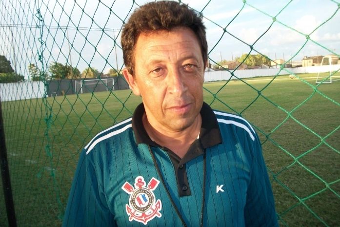 Coruripe confirma a contratação do técnico Lorival Santos