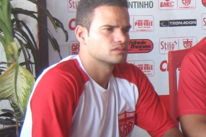 CRB anuncia o retorno do meia Everton Maradona