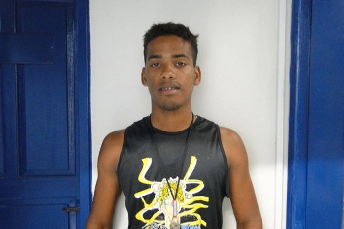 Jovem que matou e enterrou corpo do pai revela detalhes do crime