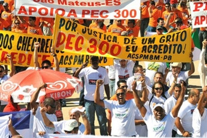 PEC 300:Com criação de Frente Parlamentar volta a pressão por aprovação