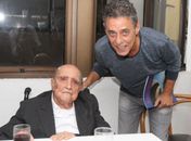 Chico Buarque fecha repertório e vai lançar novo CD em julho