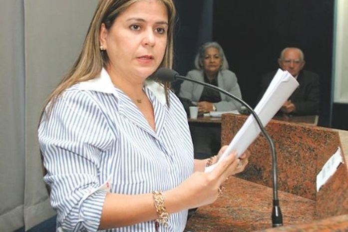 Para "não" variar, Silvânia Barbosa é derrotada na Câmara