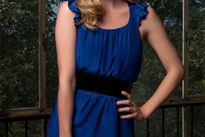 A atriz Candice Accola 