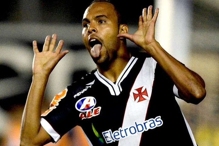 Vasco vence o Coritiba na primeira partida final da Copa do Brasil