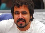 Ex-BBB faz piada com a morte de André Caubói e provoca polêmica no Twitter