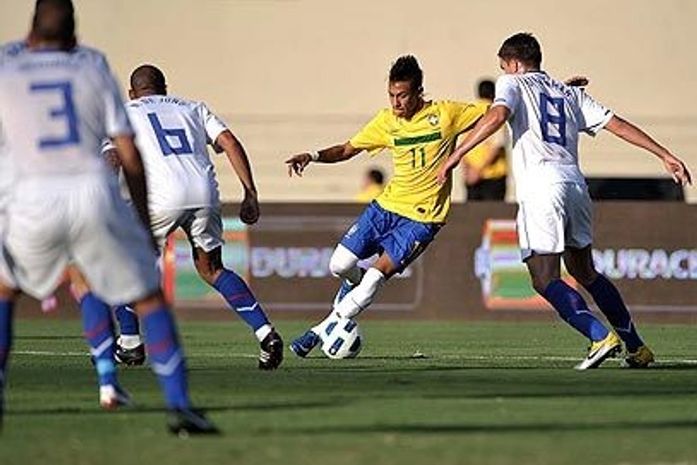 Com festa na arquibancada e truncado dentro de campo, Brasil e Holanda ficam no empate