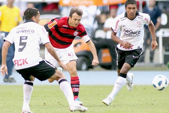 Vídeo:Na despedida de Pet, Flamengo e Corinthians terminam empatados