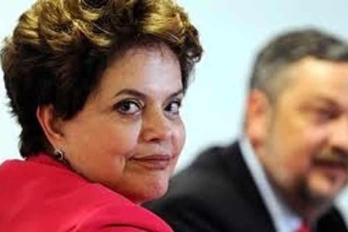 A Dilma poupou a militância do constrangimento