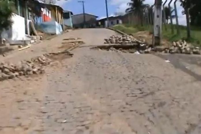 Prefeita é acusada de tentar subornar família para 'abafar' morte de criança em Anadia