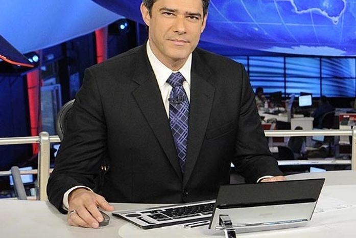 William Bonner segura o choro no "Domingão do Faustão"