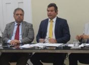 Silvio Camelo acompanha 'aula' de Maurício Quintella