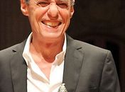 Álbum de Chico Buarque terá pré-venda a partir do próximo dia 20