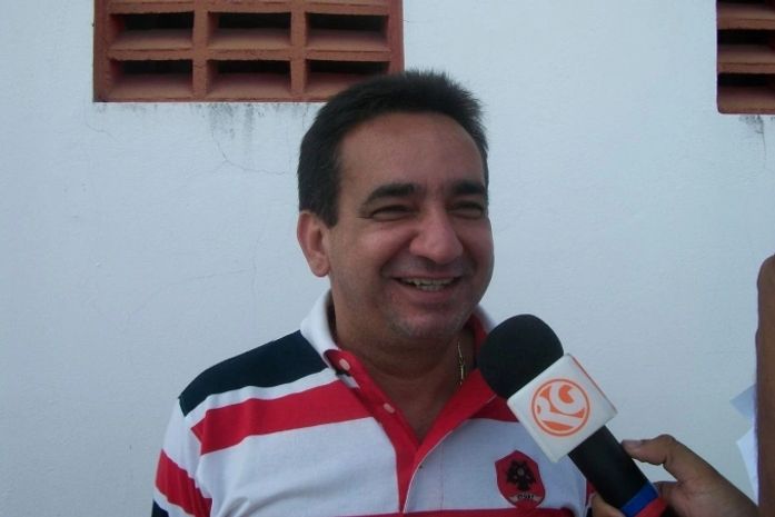 CRB anuncia mais dois reforços e pode dispensar jogadores