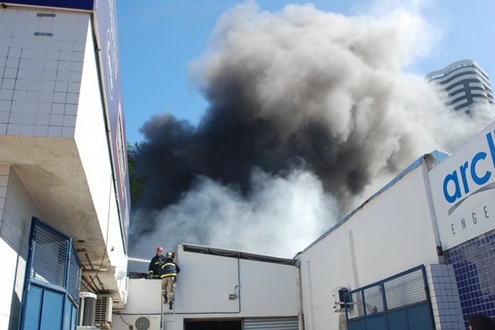 Incêndio na loja de Arclima