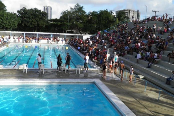 Festival de natação encerra atividades do semestre