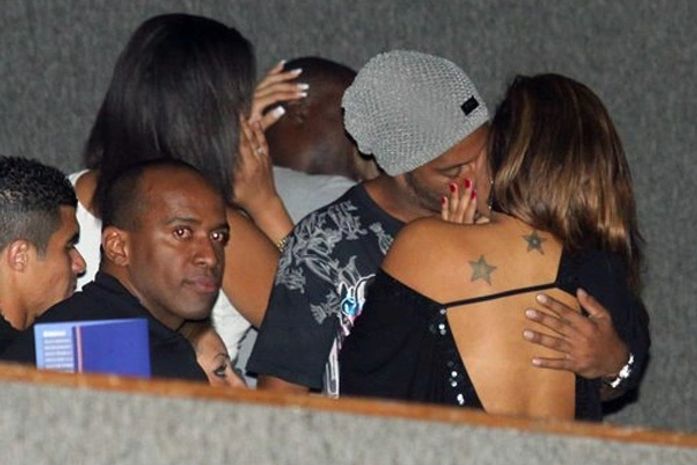 Emplacou: Ronaldinho Gaúcho convida Juliana Diniz para jantar romântico