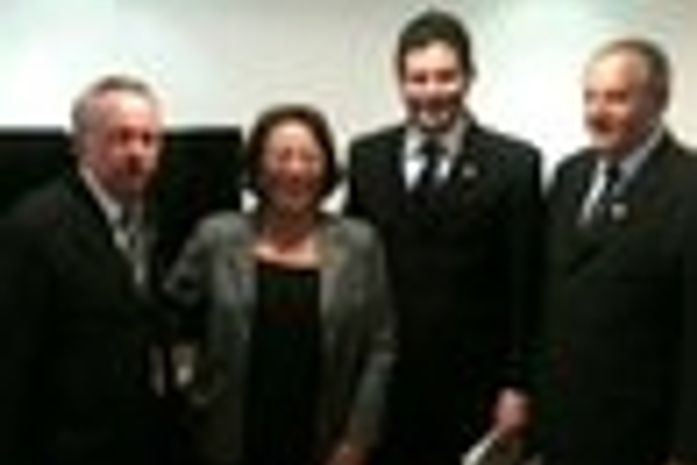 Biui, ministra Idelli, Mauricio e Carimbão.