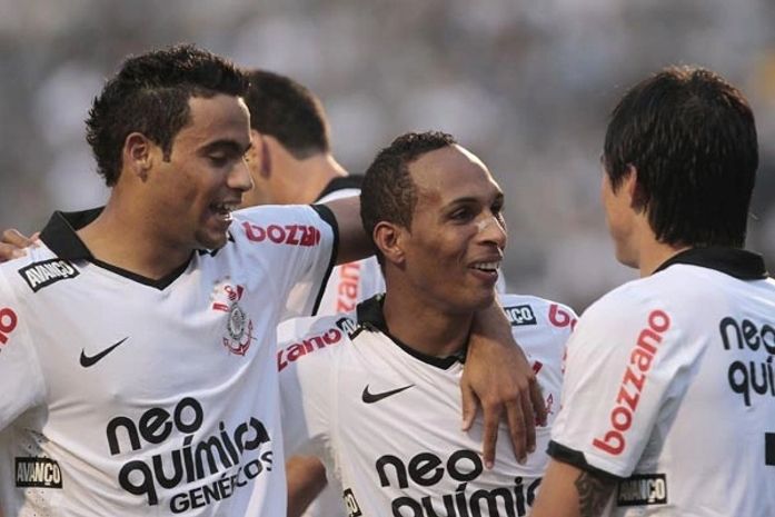 VÍDEO:Sem dó! Corinthians deita e rola em cima do São Paulo