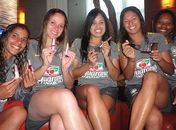 Chapinha, secador, esmalte… Cristiane revelavaidade do time