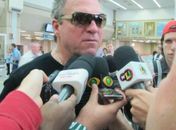 Fluminense volta ao Rio após vitória, e Abel assina contrato nesta segunda