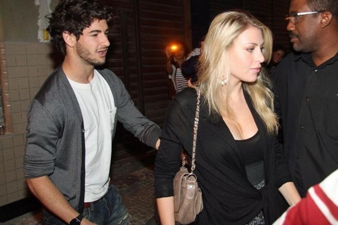 Pais de Alexandre Pato têm encontro marcado com Silvio Berlusconi