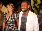 Recém-separado, Vagner Love leva namorada à festa junina