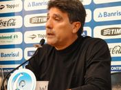 Renato Gaúcho se emociona e confirma despedida do Grêmio