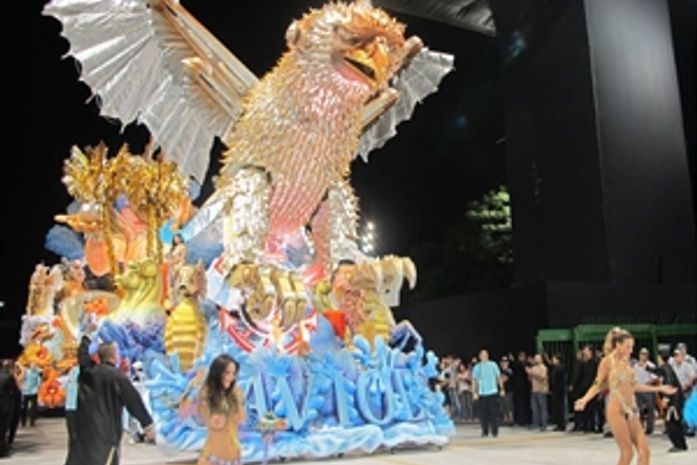 Desfile da escola de samba em 2011