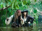 Penélope Cruz e Johnny Depp em cena do 'Piratas do Caribe: Navegando em Águas Misteriosas'