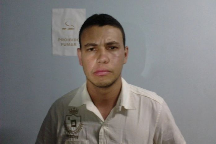 Empresário intimida pessoas em bar e é preso por porte ilegal de arma