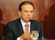 Presidente nacional da OAB, Ophir Cavalcante, diz
que má qualidade de cursos motiva reprovação
(Foto: Wilson Dias/ABr)