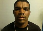 Pelopes do 3º BPM prende motoqueiro por porte ilegal de arma