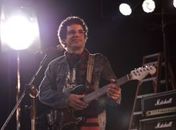 Somos Tão Jovens, cinebio sobre Renato Russo, tem imagens divulgadas