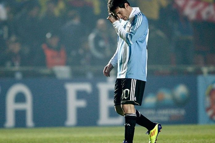 Messi ganha novo prêmio e quer iniciar "ciclo vitorioso" com Argentina