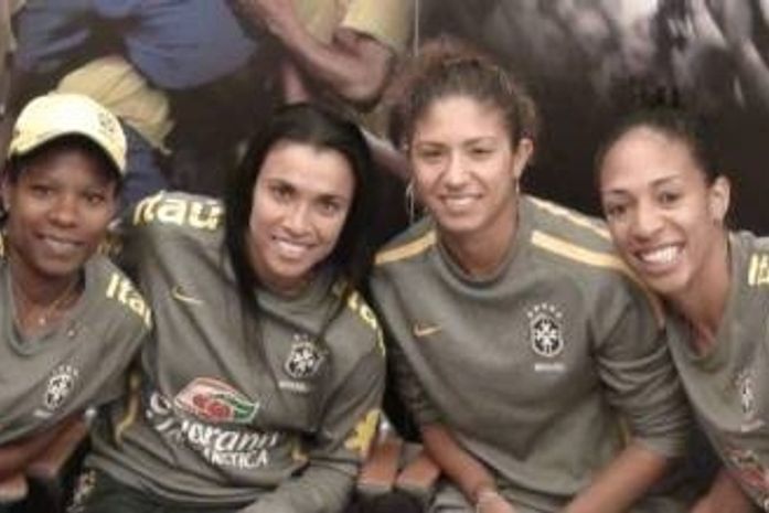 Jogadoras defendem ensaios sensuais e criticam preconceito