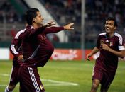 Venezuela vence o Equador e lidera grupo de Brasil e Paraguai