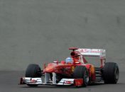 Alonso segura rivais e vence o GP da Alemanha; brasileiros ficam fora dos pontos