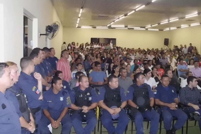 Programa Educação para a Paz de Viçosa mobiliza pais e alunos