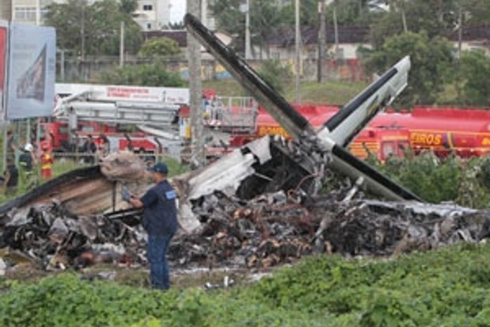 Anac suspende voos de empresa de avião que caiu no Recife