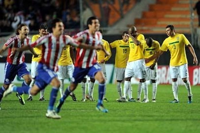 Nos pênaltis, Paraguai elimina a Seleção Brasileira
