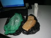 PM apreende armas, munição, cocaína e pedra de crack com mais de meio quilo