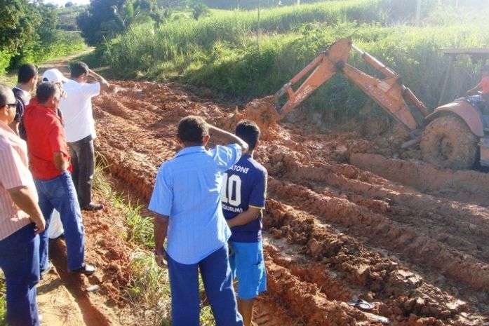 Prefeito visita assentamentos isolados e monitora trabalho