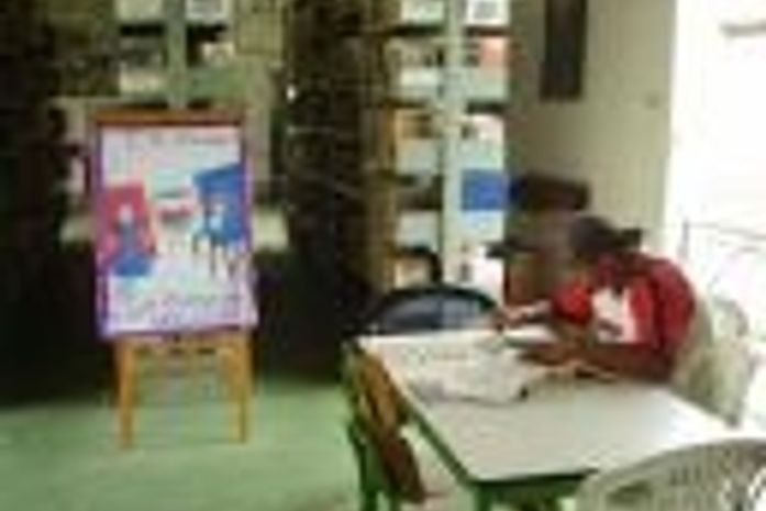 Dentro da biblioteca