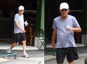 Chico Buarque vende 8 mil unidades de seu novo CD antes de chegar às lojas