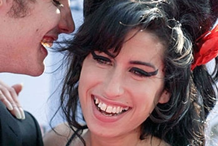 ‘Minhas lágrimas nunca vão secar’, diz ex-marido de Amy Winehouse