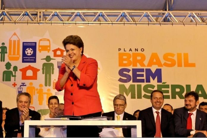 Dilma Rousseff usa Pelé para se afastar de Ricardo Teixeira na organização de 2014