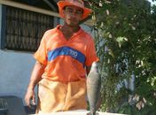 Gari acha granada de morteiro em lixeira no Rio 