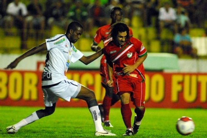 ASA empata com o Salgueiro com dois jogadores a menos